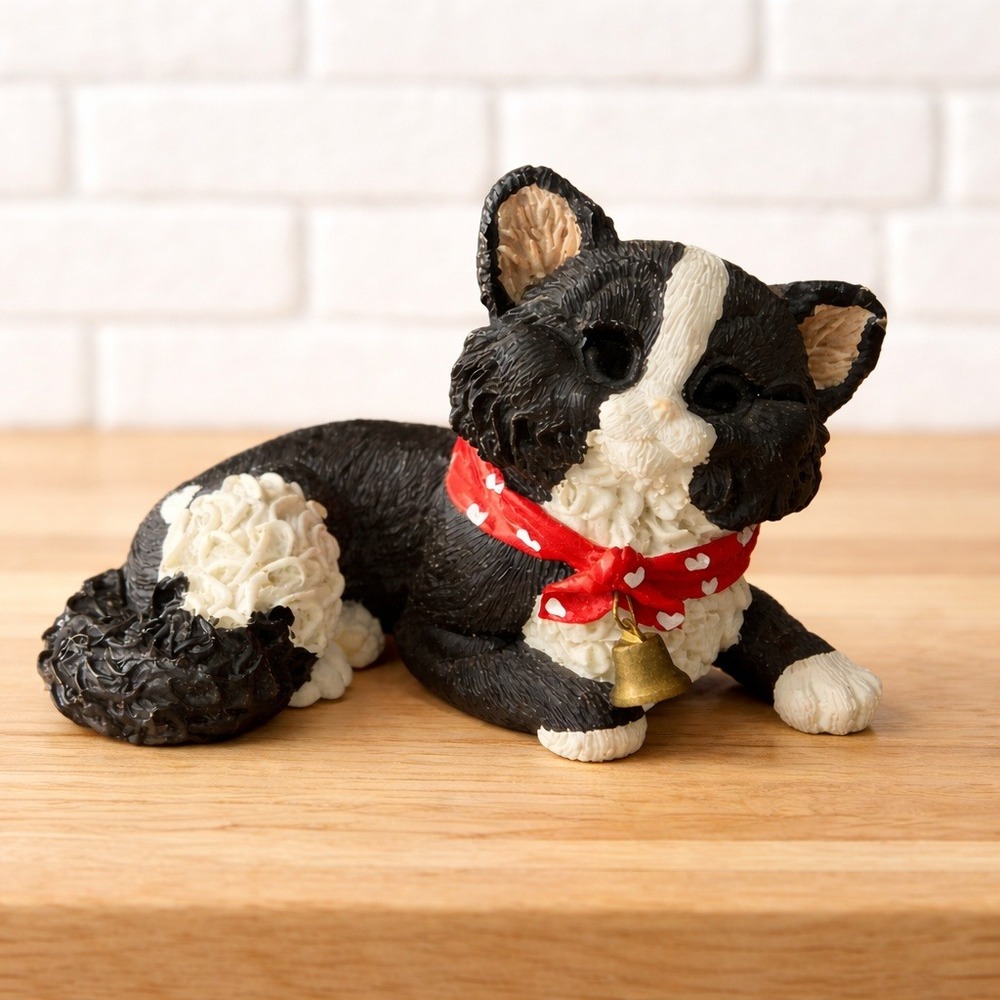 Vintage 1995 Kathy Wise Enesco Tuxedo Cat Figurine Red Heart Bandana Brass‎ Bell